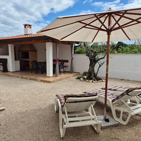 Apartment Vinja Porec - Privat Garden - Whirlpool Eksteriør bilde