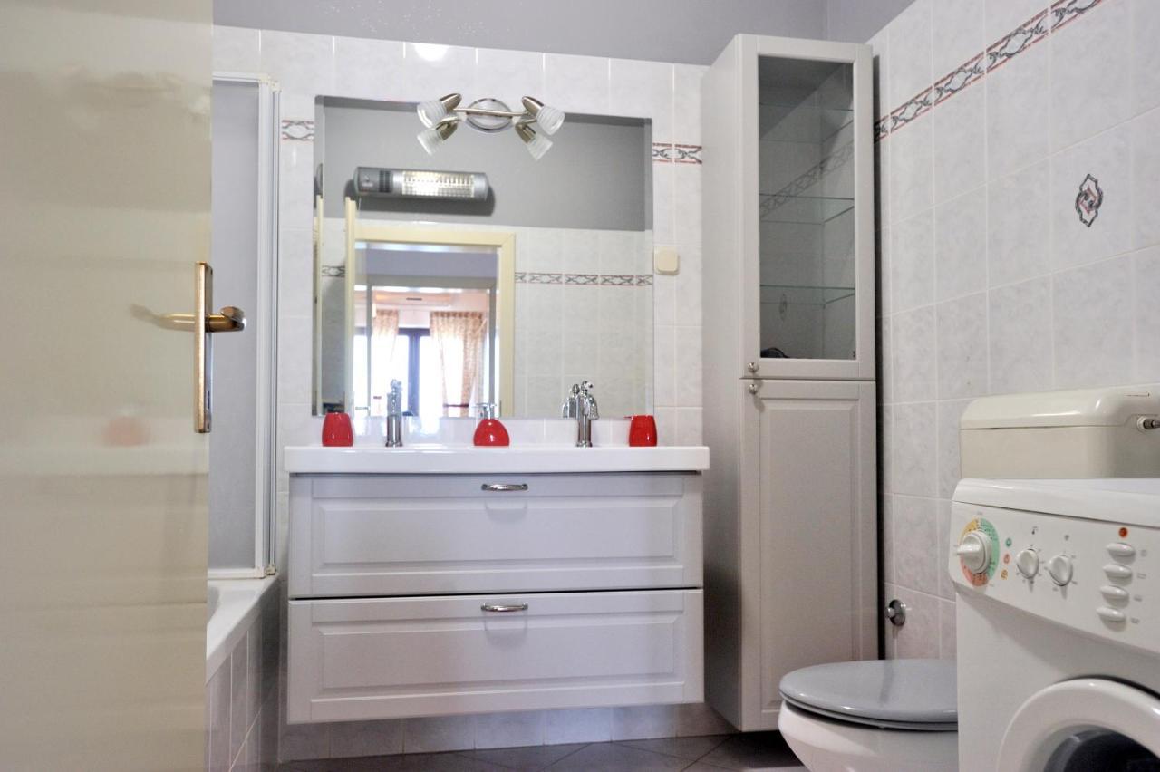 Apartment Vinja Porec - Privat Garden - Whirlpool Eksteriør bilde