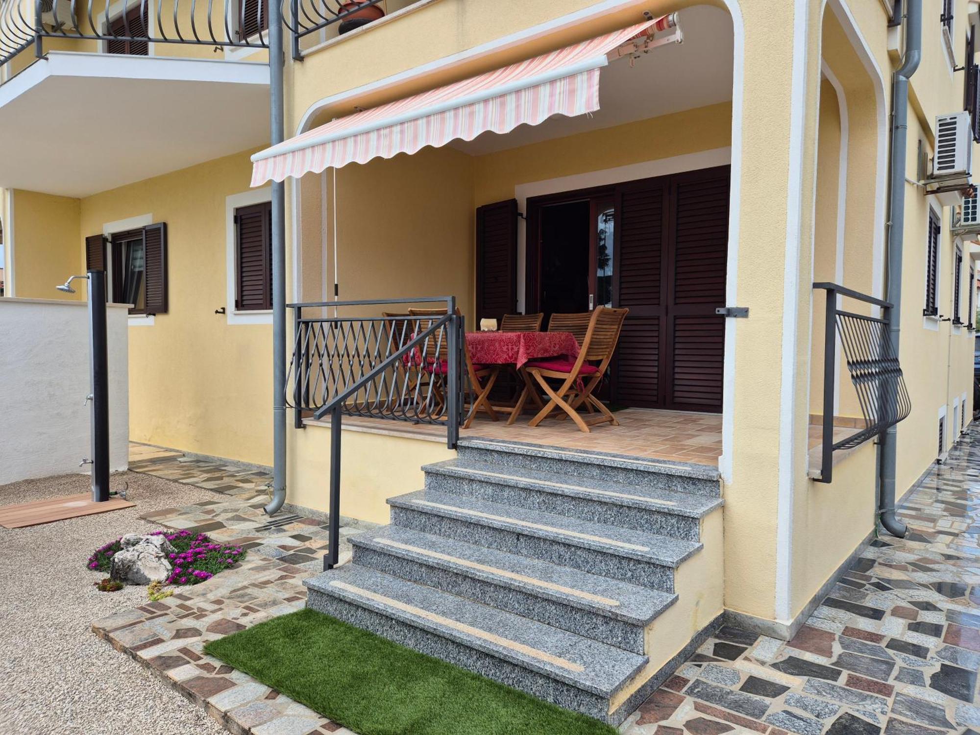 Apartment Vinja Porec - Privat Garden - Whirlpool Eksteriør bilde