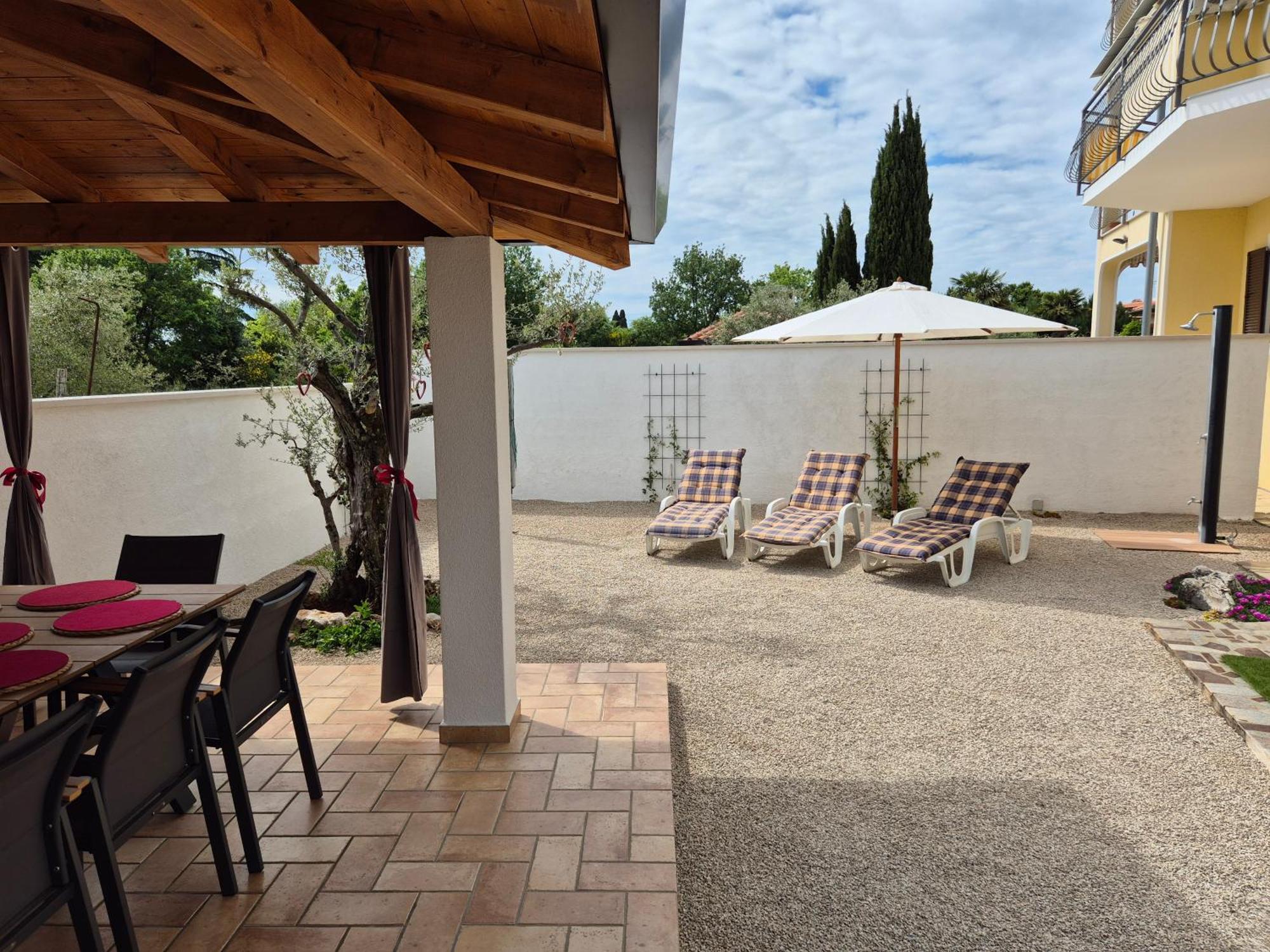 Apartment Vinja Porec - Privat Garden - Whirlpool Eksteriør bilde