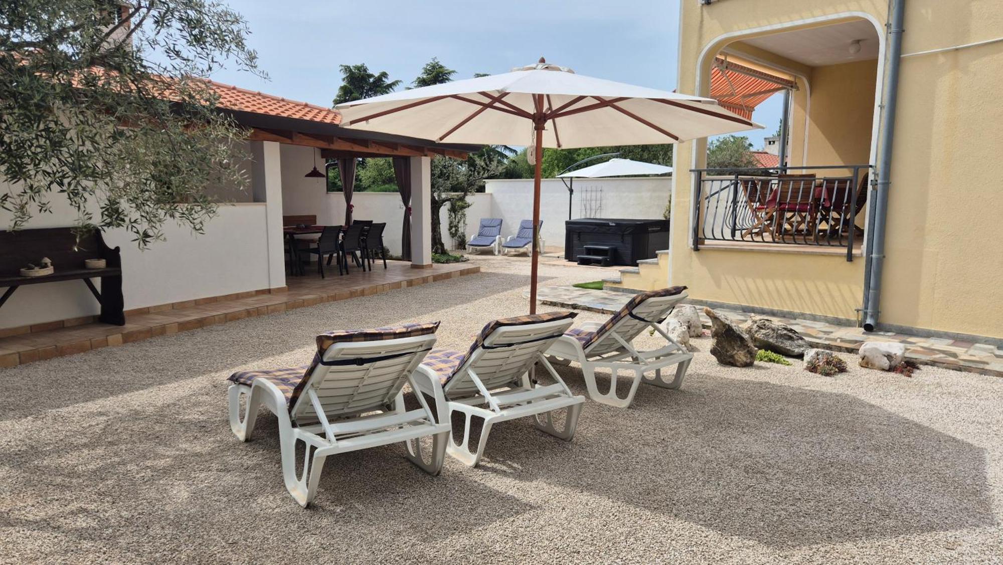 Apartment Vinja Porec - Privat Garden - Whirlpool Eksteriør bilde